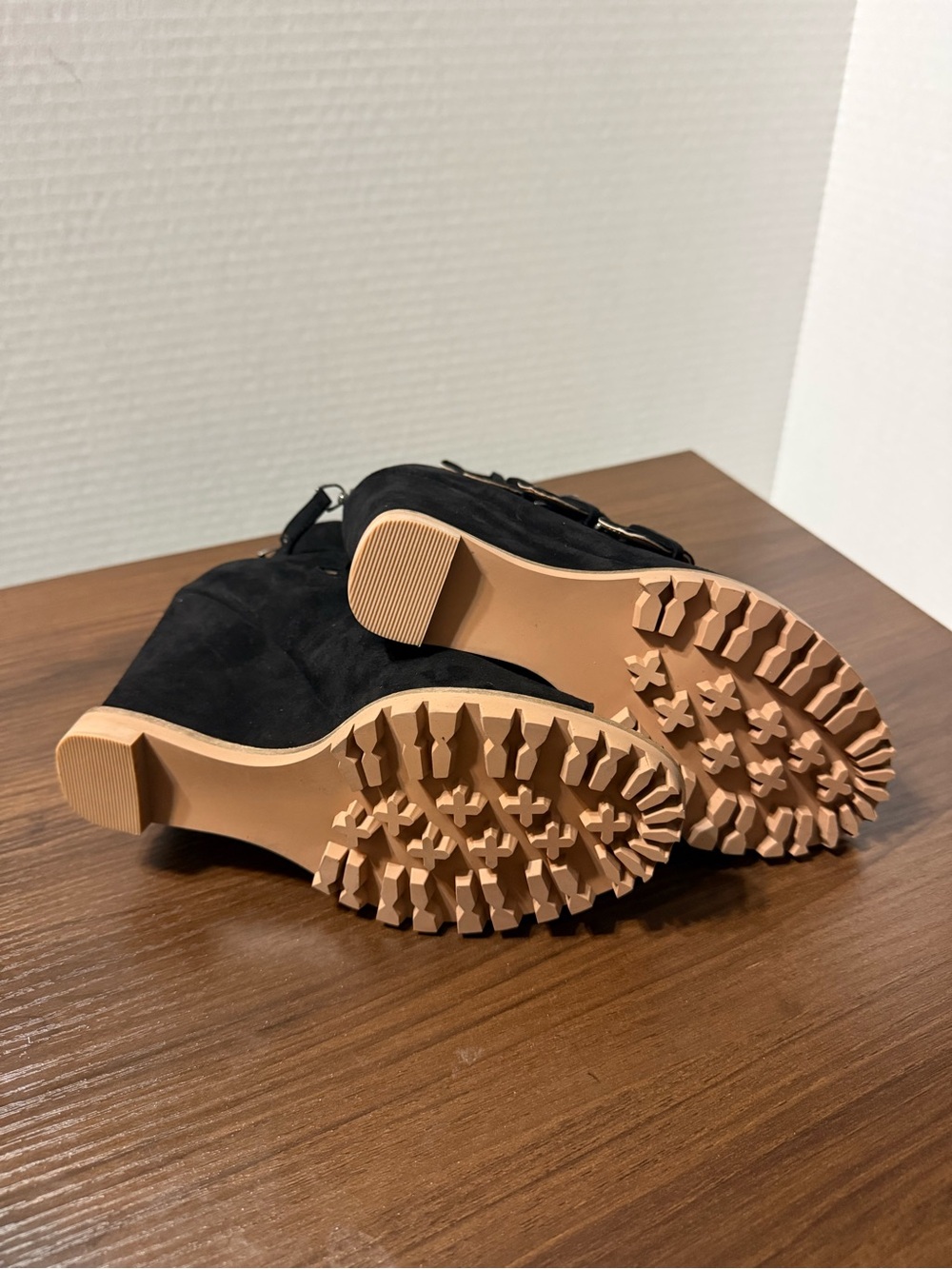New! Paolo Black Suede Multi-Buckle Wedge Sandals Size 10 - Picture 6 of 8